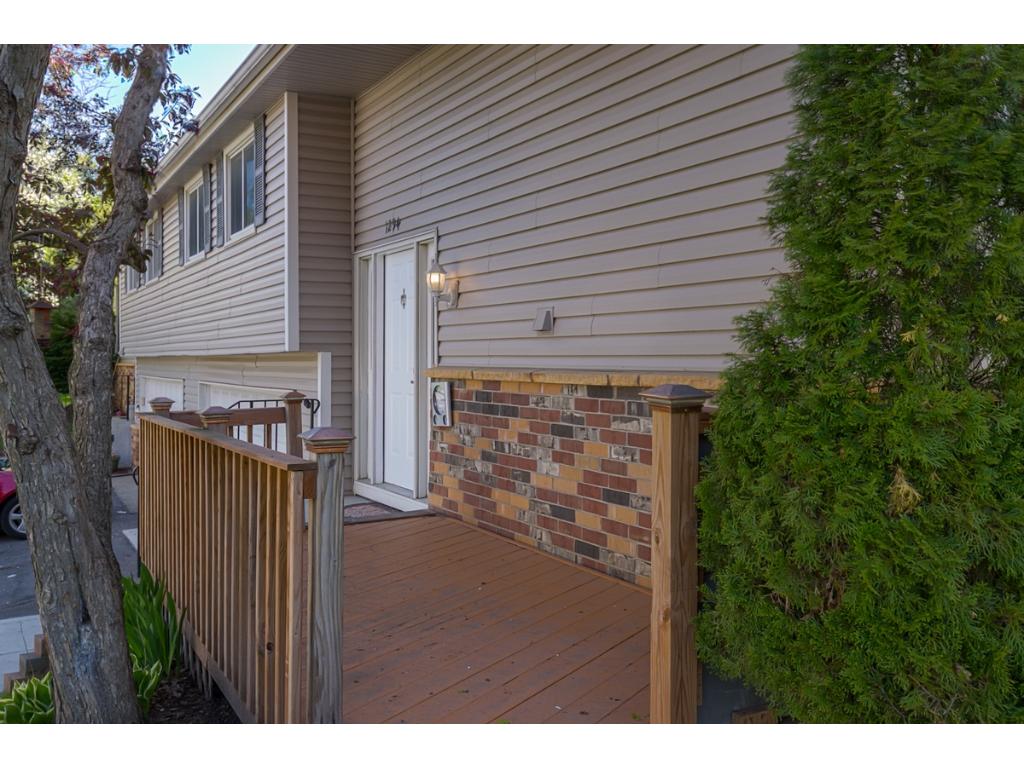 1294 Crestridge Ln, Eagan, MN 55123 photo 17