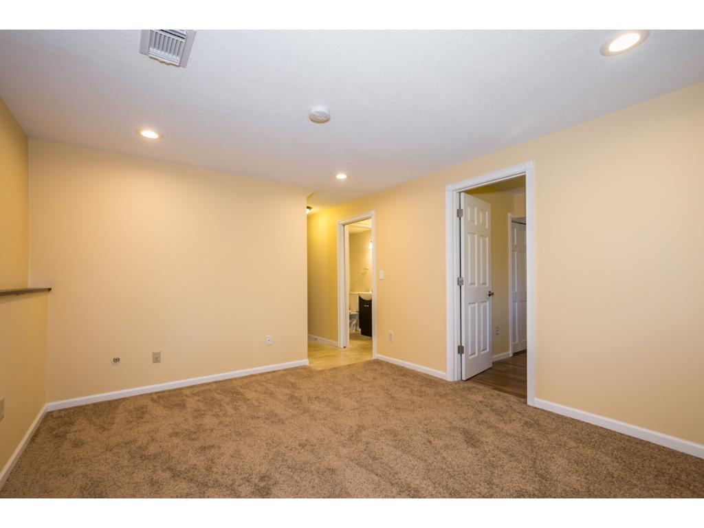 1294 Crestridge Ln, Eagan, MN 55123 photo 11