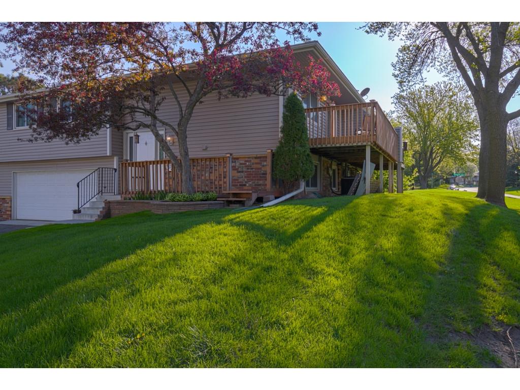 1294 Crestridge Ln, Eagan, MN 55123 photo 18