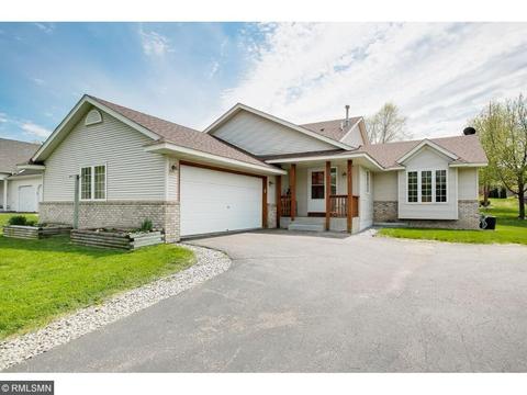 147 Chippewa Rd, Loretto, MN 55357 photo 1