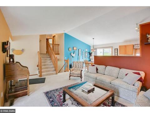 147 Chippewa Rd, Loretto, MN 55357 photo 4