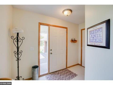 147 Chippewa Rd, Loretto, MN 55357 photo 2