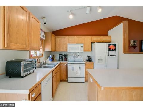 147 Chippewa Rd, Loretto, MN 55357 photo 7