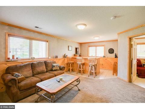 147 Chippewa Rd, Loretto, MN 55357 photo 13