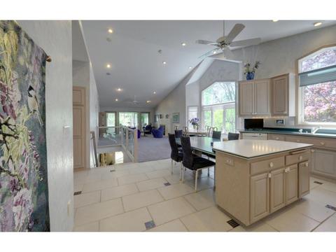 1502 Violet Ln, Eagan, MN 55122 photo 4