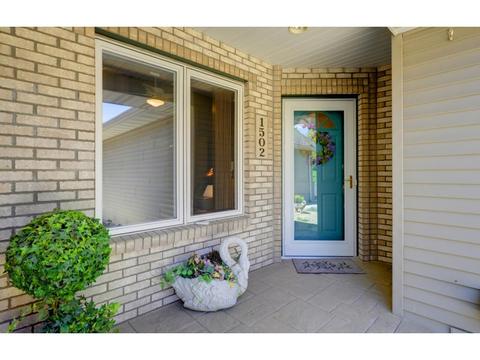 1502 Violet Ln, Eagan, MN 55122 photo 2