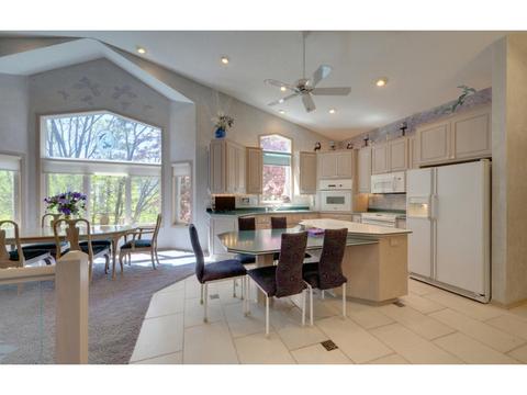 1502 Violet Ln, Eagan, MN 55122 photo 5