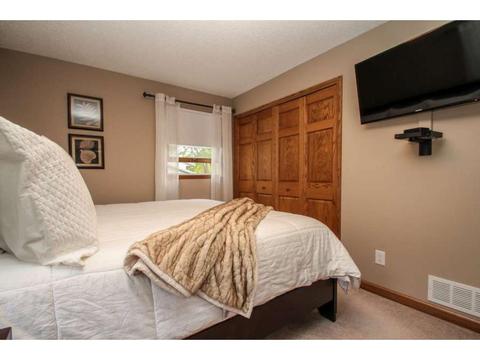 11252 Rhode Island Ave N, Champlin, MN 55316 photo 9