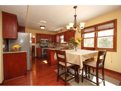 1494 Clemson Ct, Eagan, MN 55122 photo 4