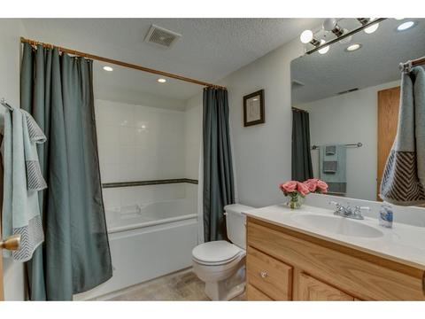 1584 Pacific Ave, Eagan, MN 55122 photo 20