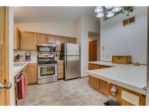1584 Pacific Ave, Eagan, MN 55122 photo 7