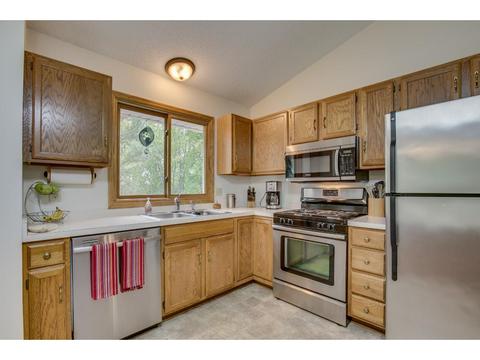 1584 Pacific Ave, Eagan, MN 55122 photo 8