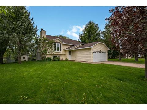 1584 Pacific Ave, Eagan, MN 55122 photo 1