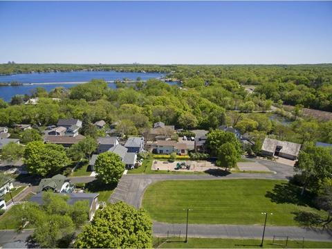 2860 Inner Rd, Wayzata, MN 55391 photo 4