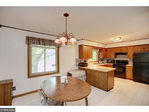 205 Walnut Ave SW, Saint Michael, MN 55376 photo 4