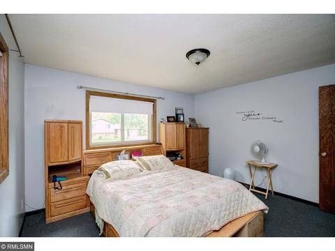 205 Walnut Ave SW, Saint Michael, MN 55376 photo 8