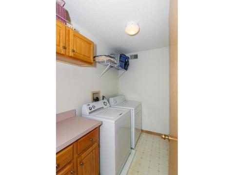 524 Hackmore Ct, Eagan, MN 55123 photo 18