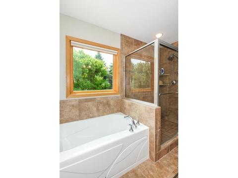 524 Hackmore Ct, Eagan, MN 55123 photo 21