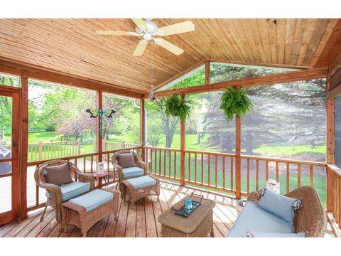 524 Hackmore Ct, Eagan, MN 55123 photo 11