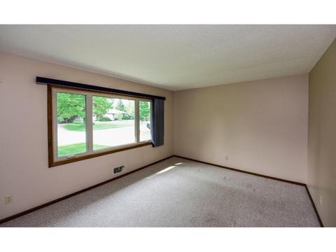 4693 Penkwe Way, Eagan, MN 55122 photo 9
