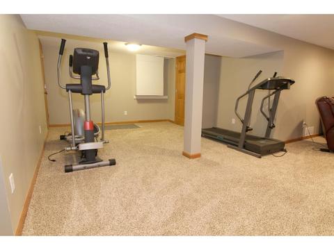 264 Walnut Ln, Apple Valley, MN 55124 photo 13
