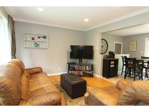 264 Walnut Ln, Apple Valley, MN 55124 photo 2