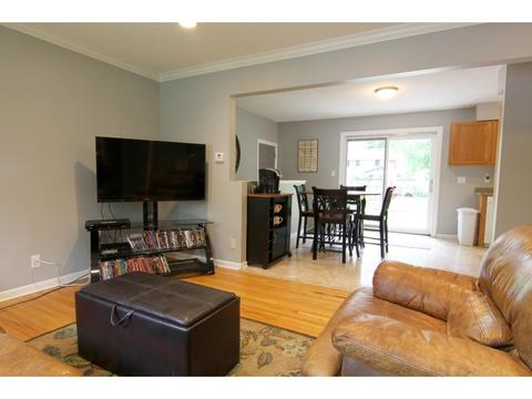 264 Walnut Ln, Apple Valley, MN 55124 photo 3