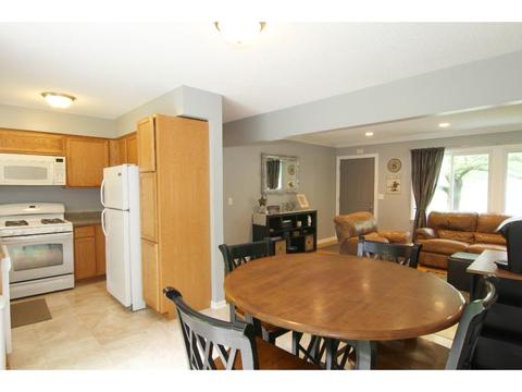 264 Walnut Ln, Apple Valley, MN 55124 photo 6