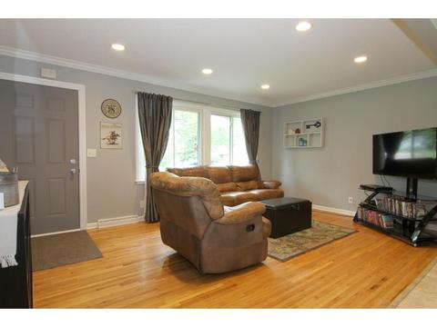 264 Walnut Ln, Apple Valley, MN 55124 photo 4