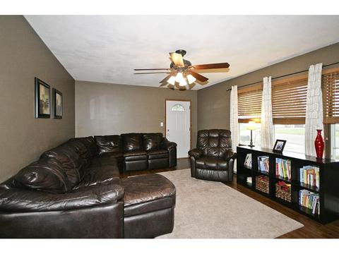 1705 12th St E, Glencoe, MN 55336 photo 4