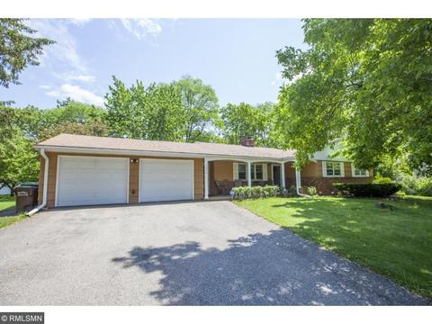 9845 Morgan Ave S, Bloomington, MN 55431 photo 2