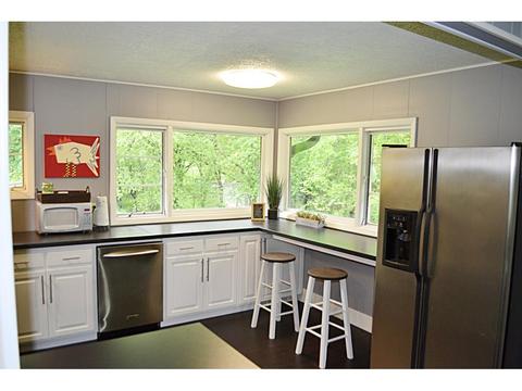 1580 Letendre St, Eagan, MN 55121 photo 2