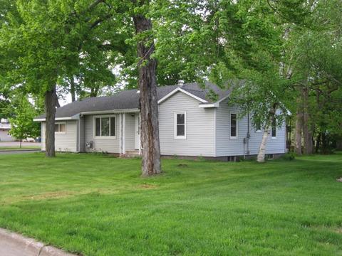 114 E Park Ave, Luck, WI 54853 photo 1