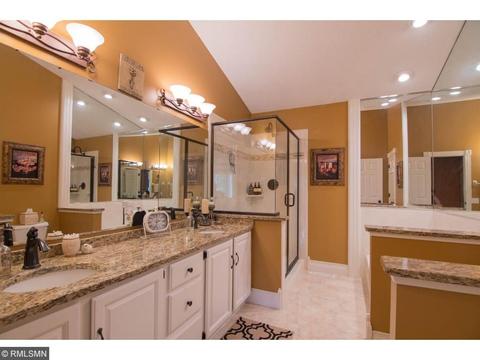 3923 Canter Glen Dr, Eagan, MN 55123 photo 12