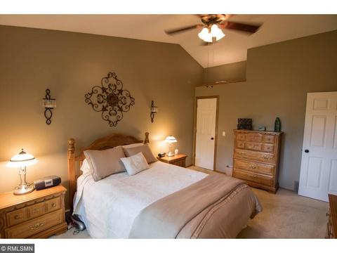 3923 Canter Glen Dr, Eagan, MN 55123 photo 11