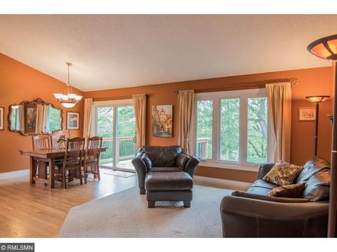 3923 Canter Glen Dr, Eagan, MN 55123 photo 3