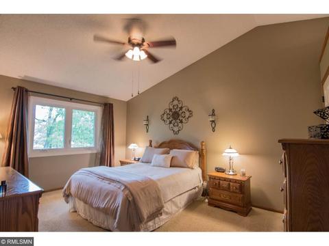 3923 Canter Glen Dr, Eagan, MN 55123 photo 9