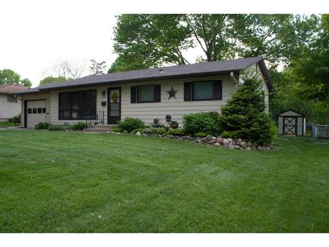 1032 Pleasant Ln, Faribault, MN 55021 photo 1