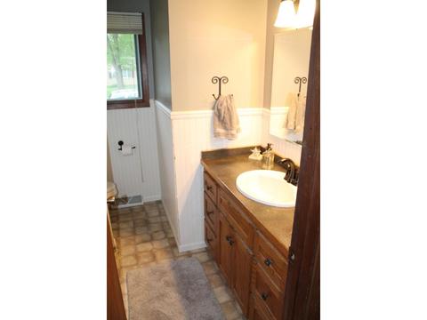1032 Pleasant Ln, Faribault, MN 55021 photo 12