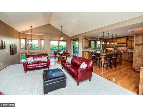 105 Bluff Ln, Dundas, MN 55019 photo 5