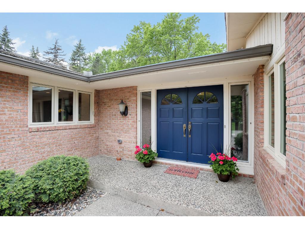 2725 Pheasant Rd, Excelsior, MN 55331 photo 2