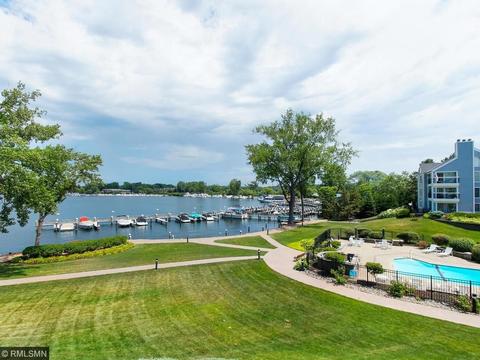 603 Lake St #211, Excelsior, MN 55331 photo 1