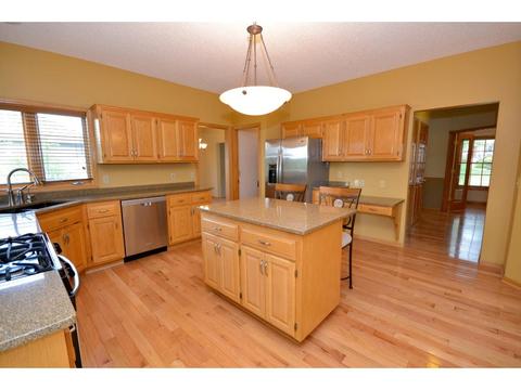 550 77th St W, Eagan, MN 55121 photo 7