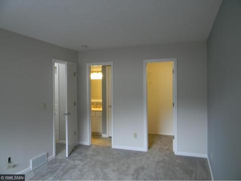1647 Hickory Ln, Eagan, MN 55122 photo 10