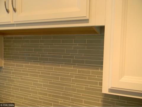1647 Hickory Ln, Eagan, MN 55122 photo 7