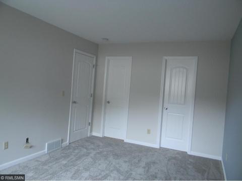 1647 Hickory Ln, Eagan, MN 55122 photo 9