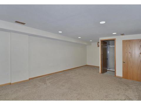 822 Rogers Row, Faribault, MN 55021 photo 12