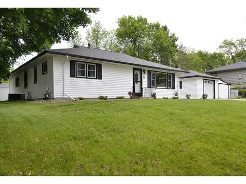 822 Rogers Row, Faribault, MN 55021 photo 1