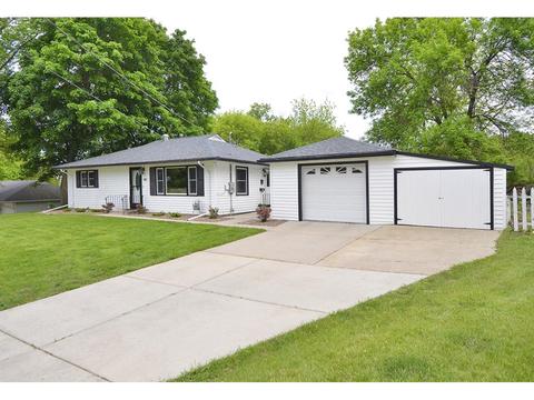 822 Rogers Row, Faribault, MN 55021 photo 2