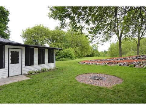822 Rogers Row, Faribault, MN 55021 photo 4